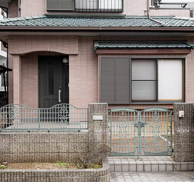 The Most Trusted Company to Sell Damaged House in Shirley